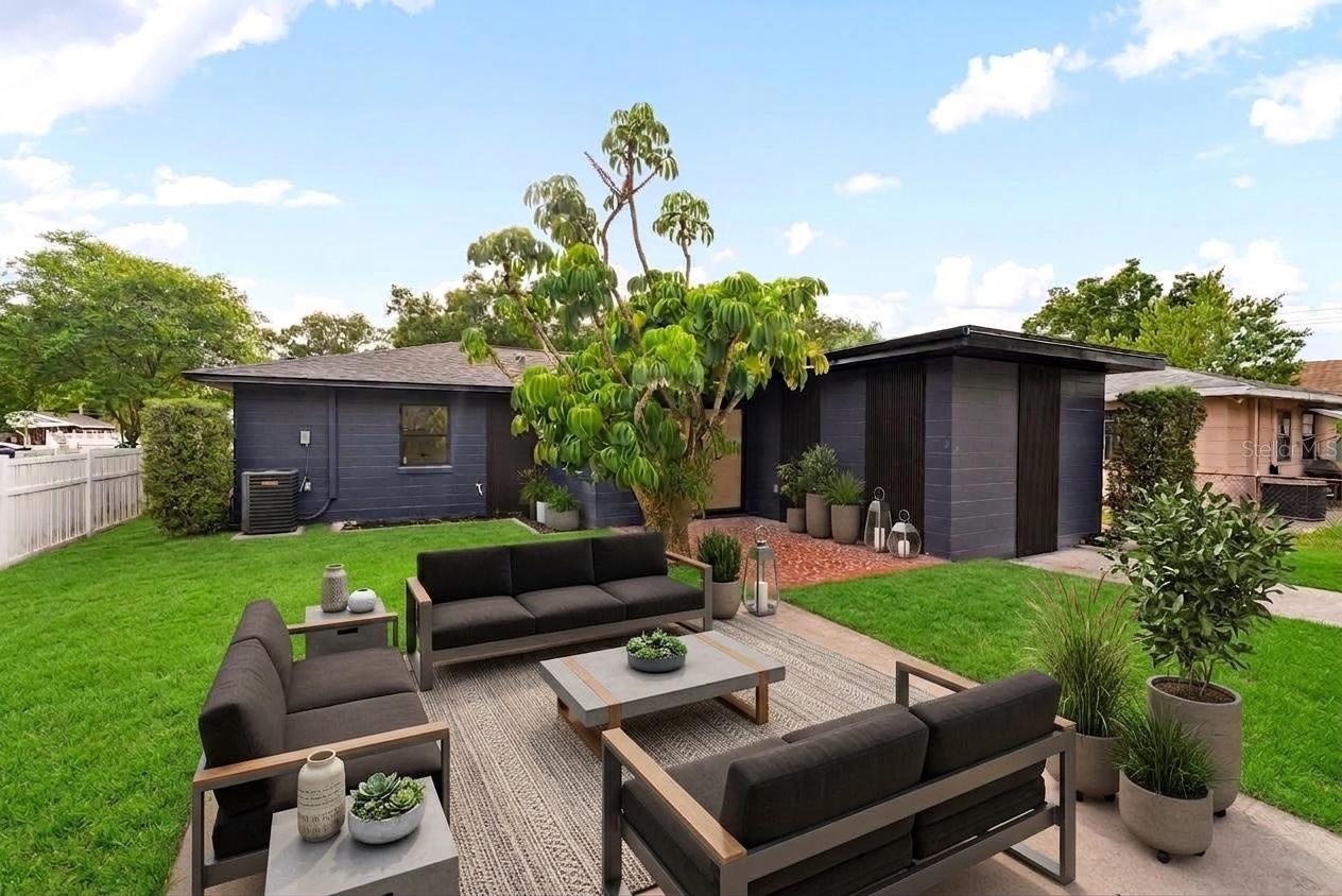 LARSEN PLACE - Residential
