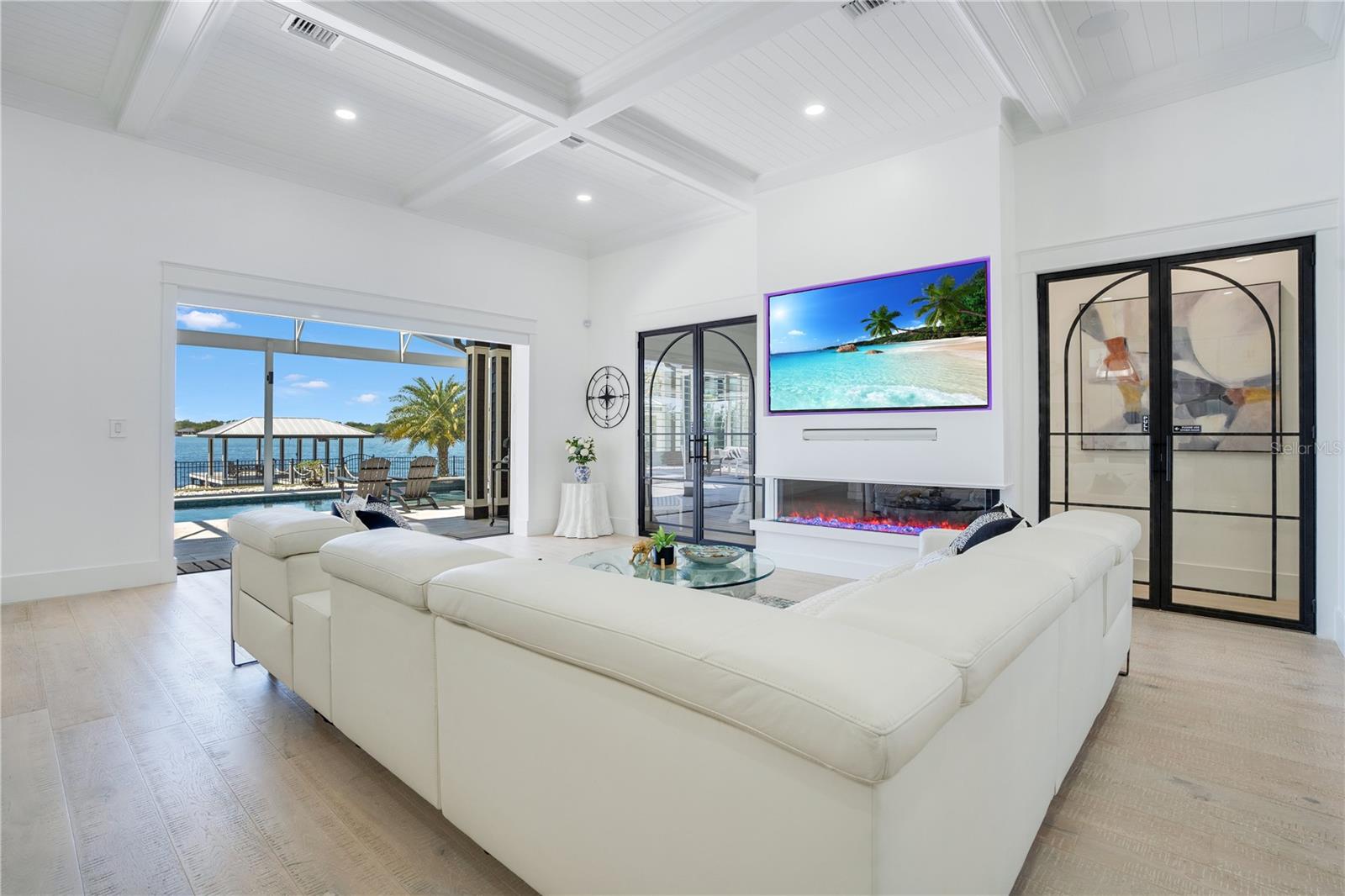 J H LIVINGSTONS SUB - Residential