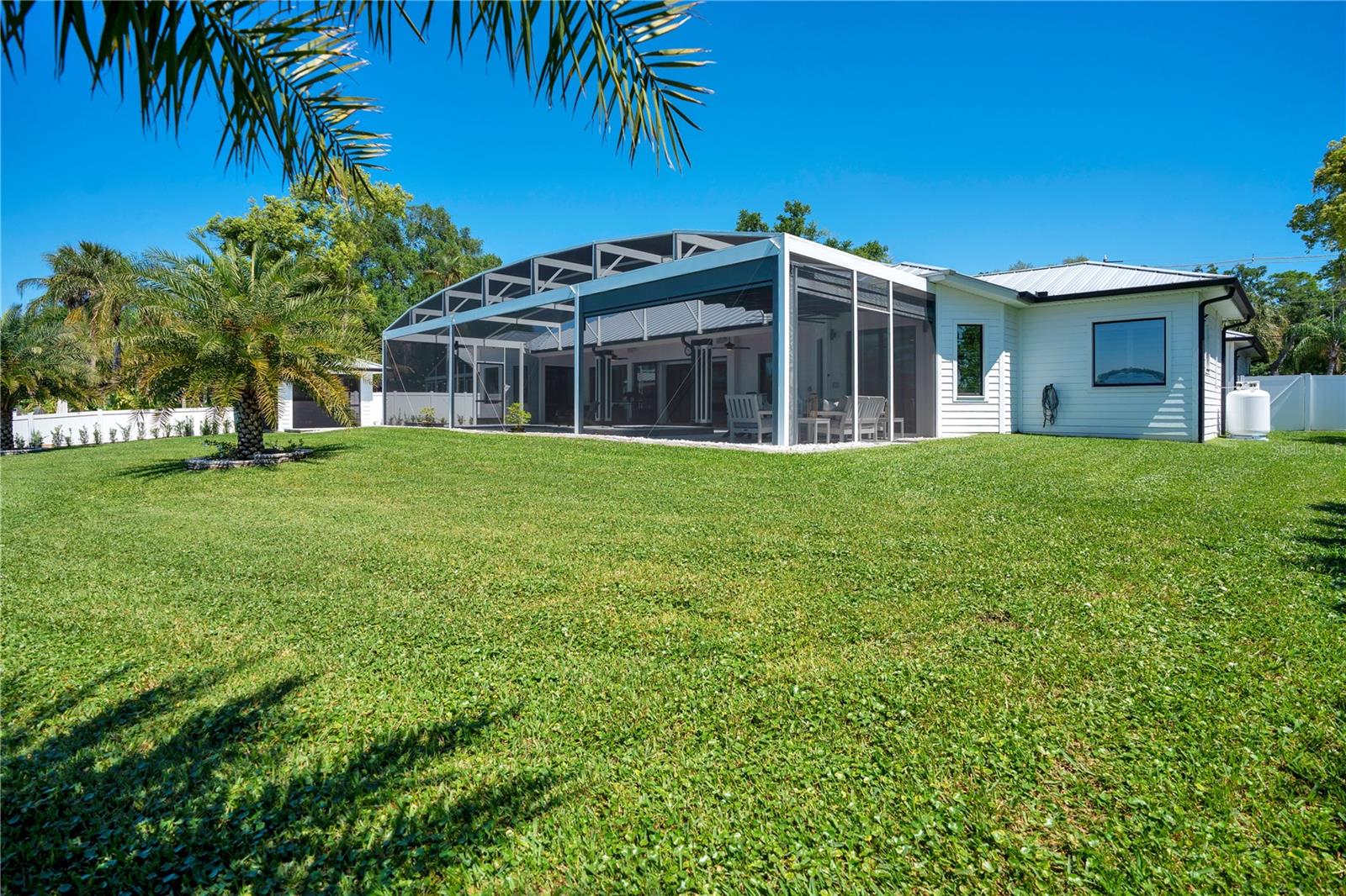 J H LIVINGSTONS SUB - Residential