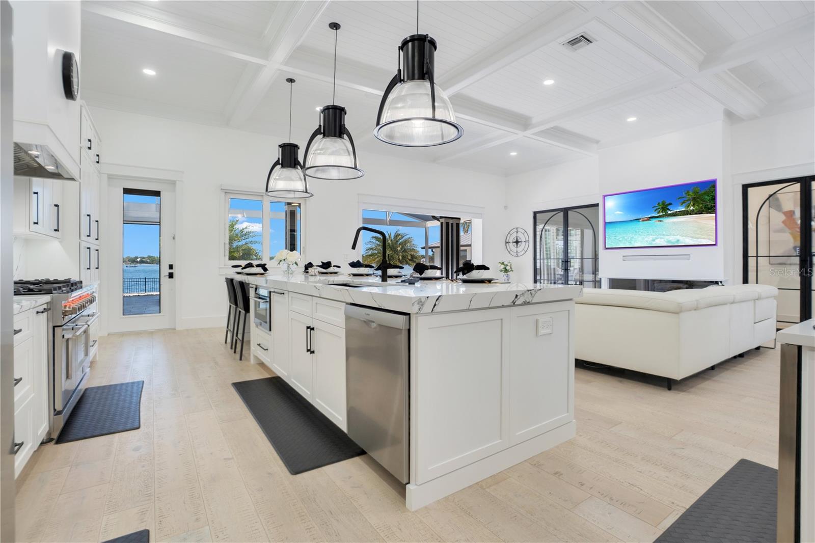 J H LIVINGSTONS SUB - Residential
