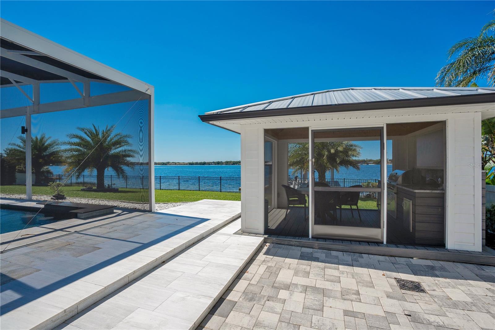 J H LIVINGSTONS SUB - Residential