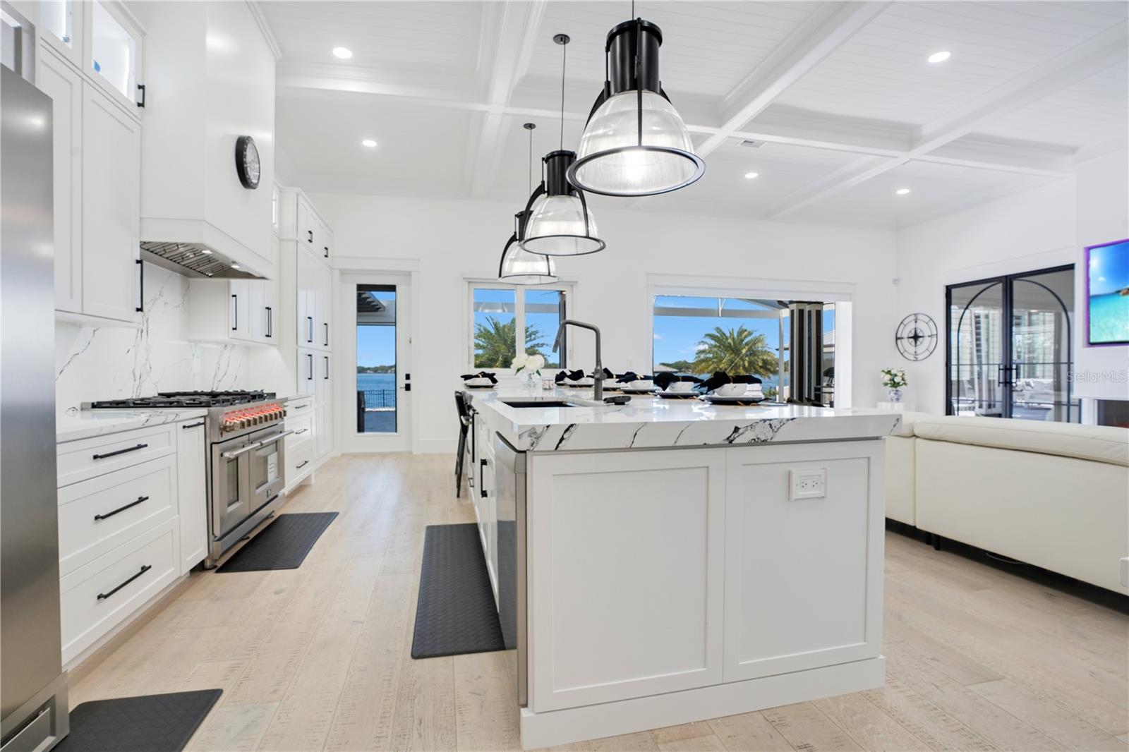 J H LIVINGSTONS SUB - Residential