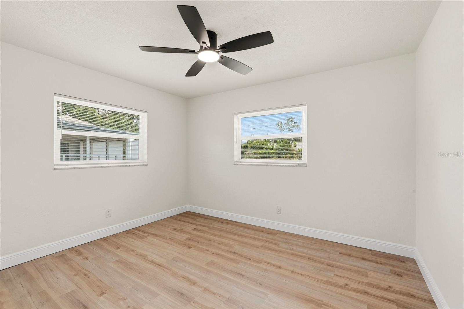 PINELLAS POINT SKYVIEW SHORES 1ST ADD BLK 4, LOT 3 - Residential
