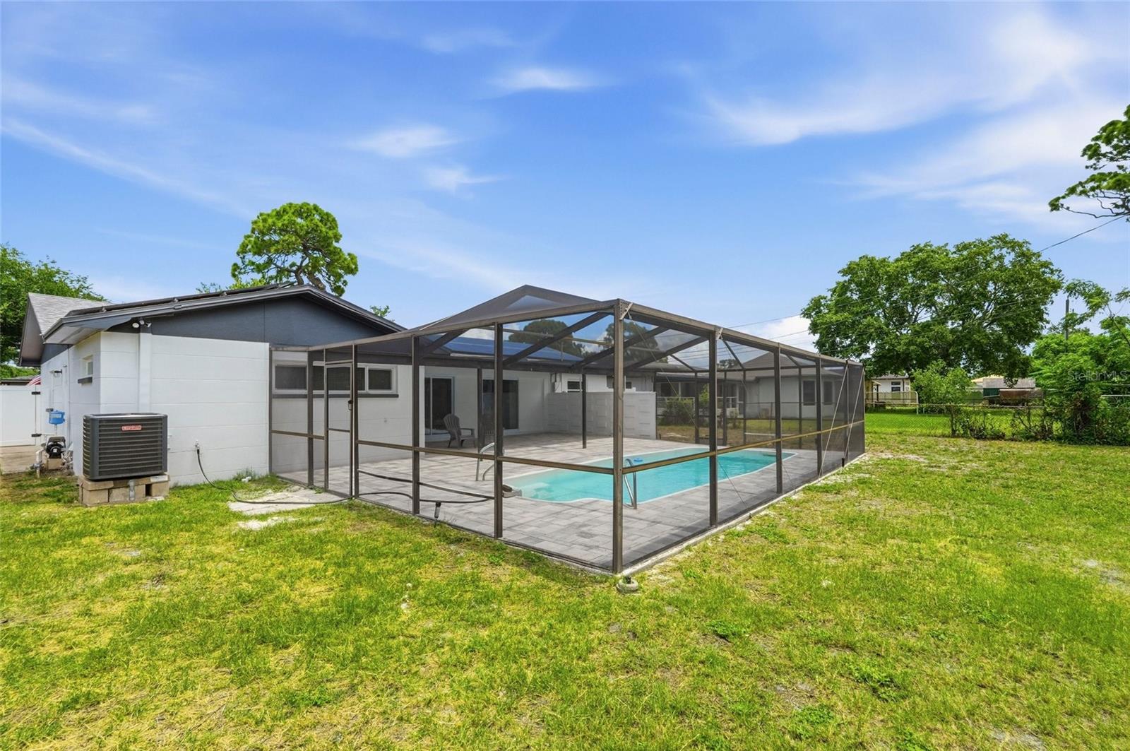 PINELLAS POINT SKYVIEW SHORES 1ST ADD BLK 4, LOT 3 - Residential