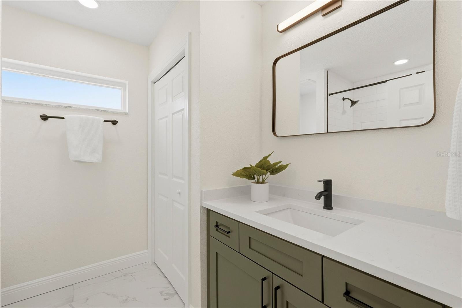 PINELLAS POINT SKYVIEW SHORES 1ST ADD BLK 4, LOT 3 - Residential