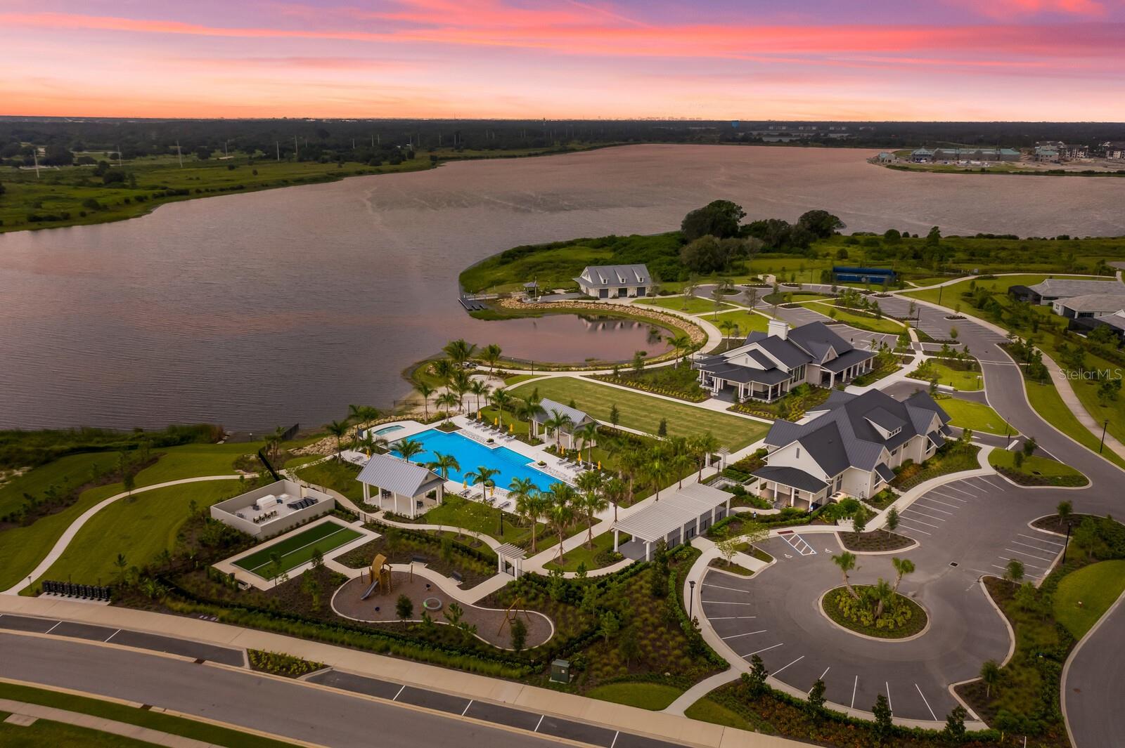 LAKEHOUSE COVE AT WATERSIDE - Residential