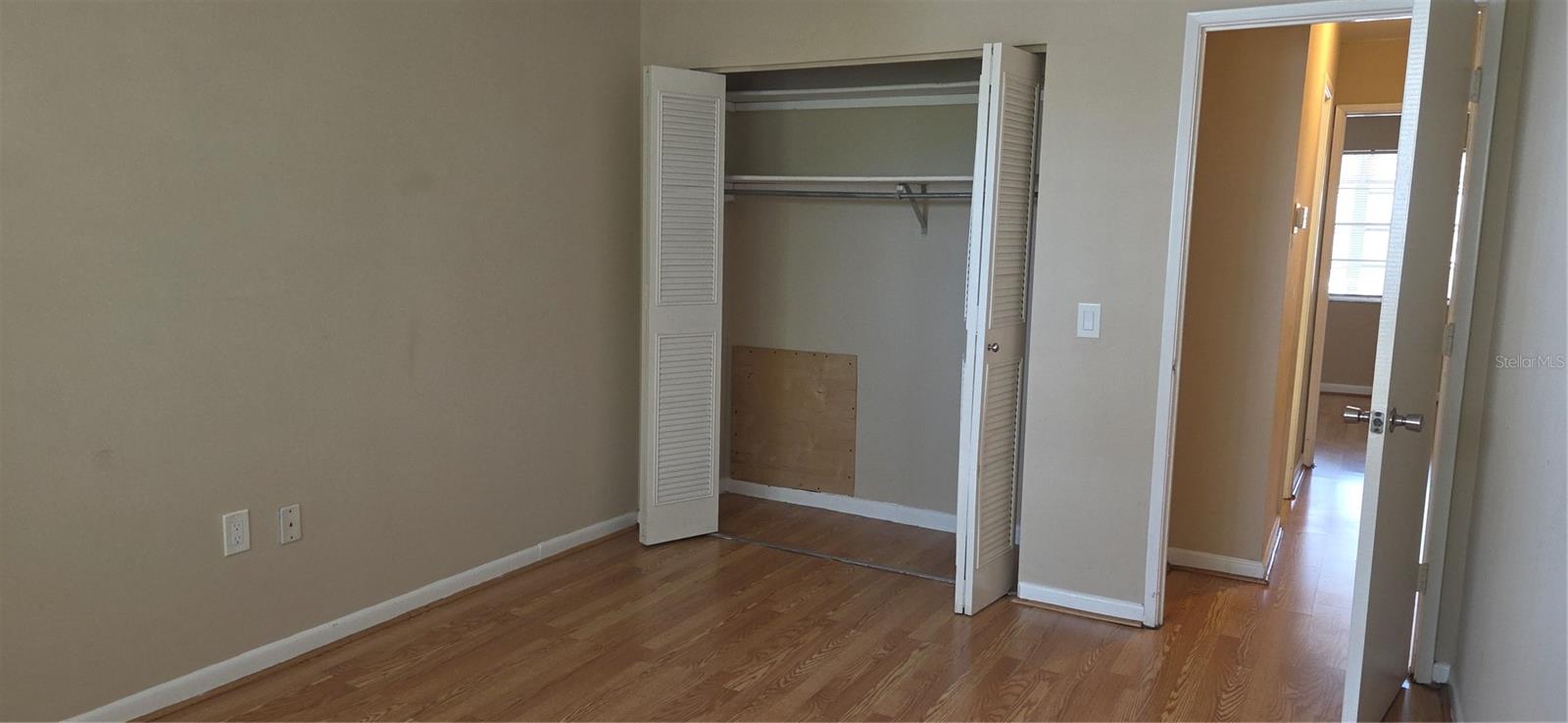 TOWN ARMS APTS CONDO - Residential