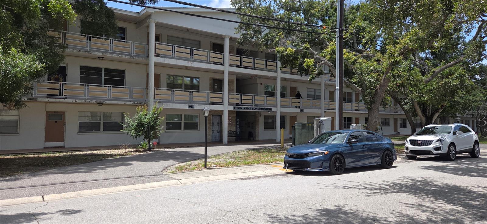 TOWN ARMS APTS CONDO - Residential