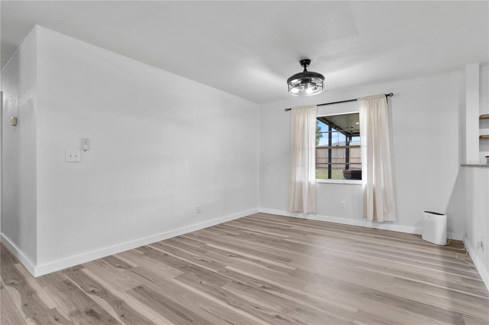 TODHUNTER ESTATES - Residential