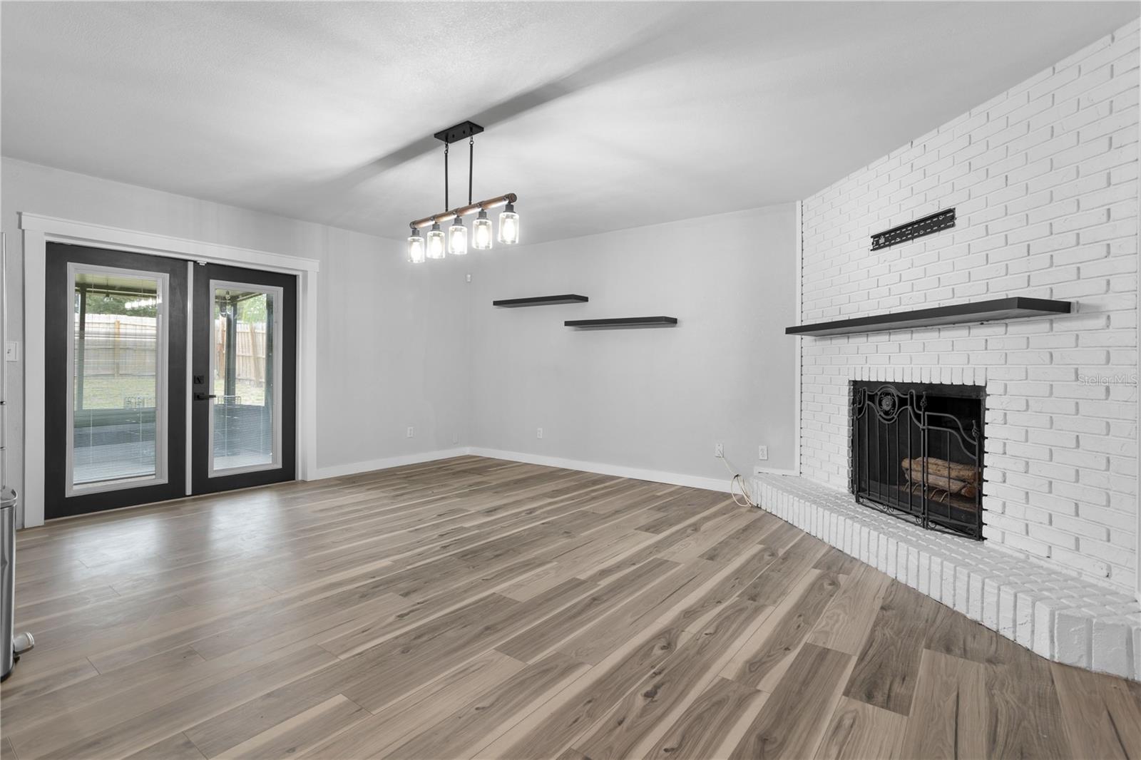 TODHUNTER ESTATES - Residential