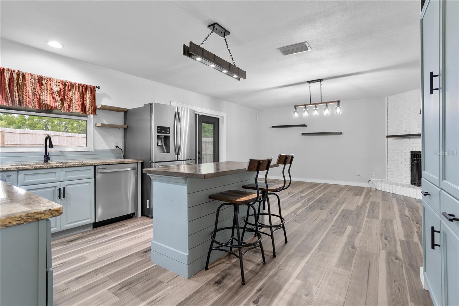TODHUNTER ESTATES - Residential