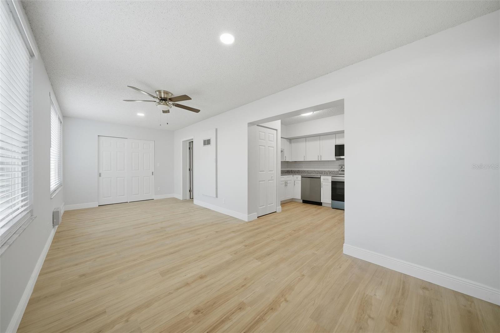 ON TOP OF THE WORLD - Residential