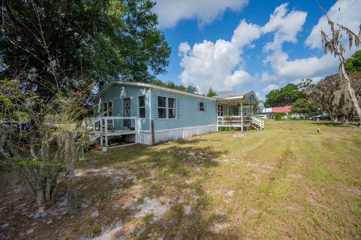BANANA FARM ACRES - Residential