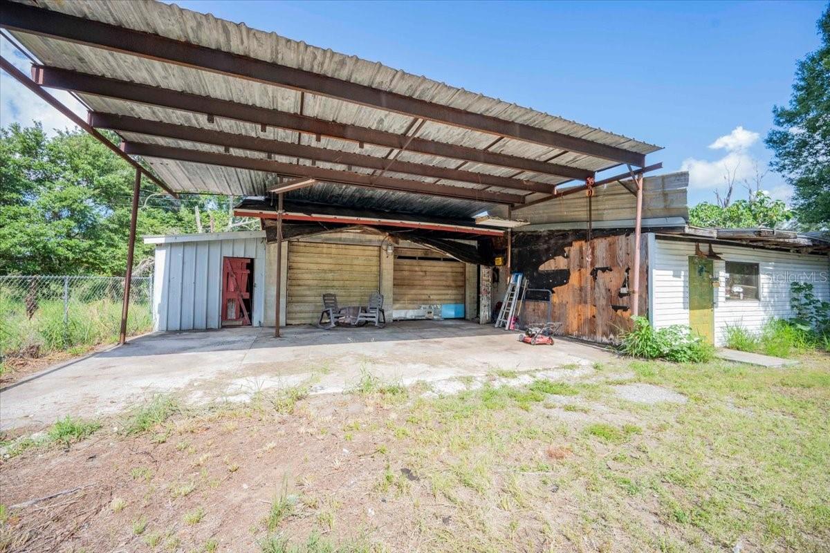BANANA FARM ACRES - Residential