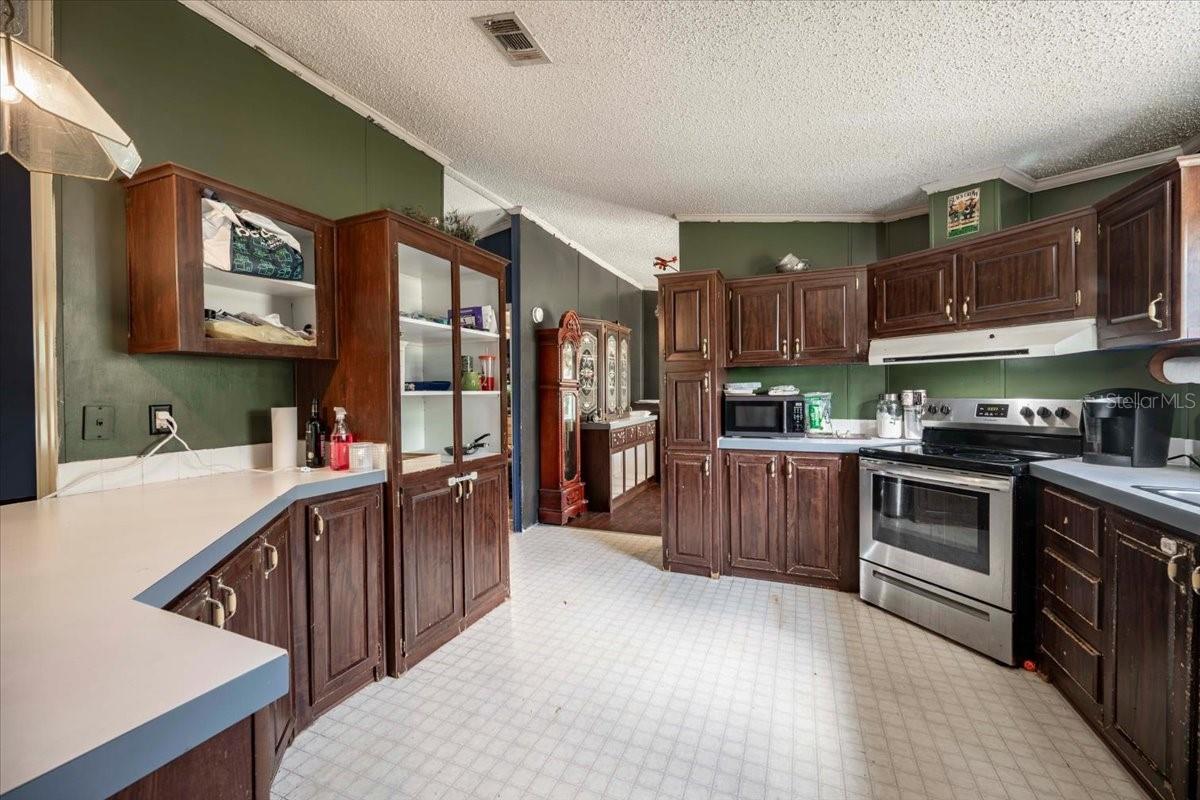 BANANA FARM ACRES - Residential
