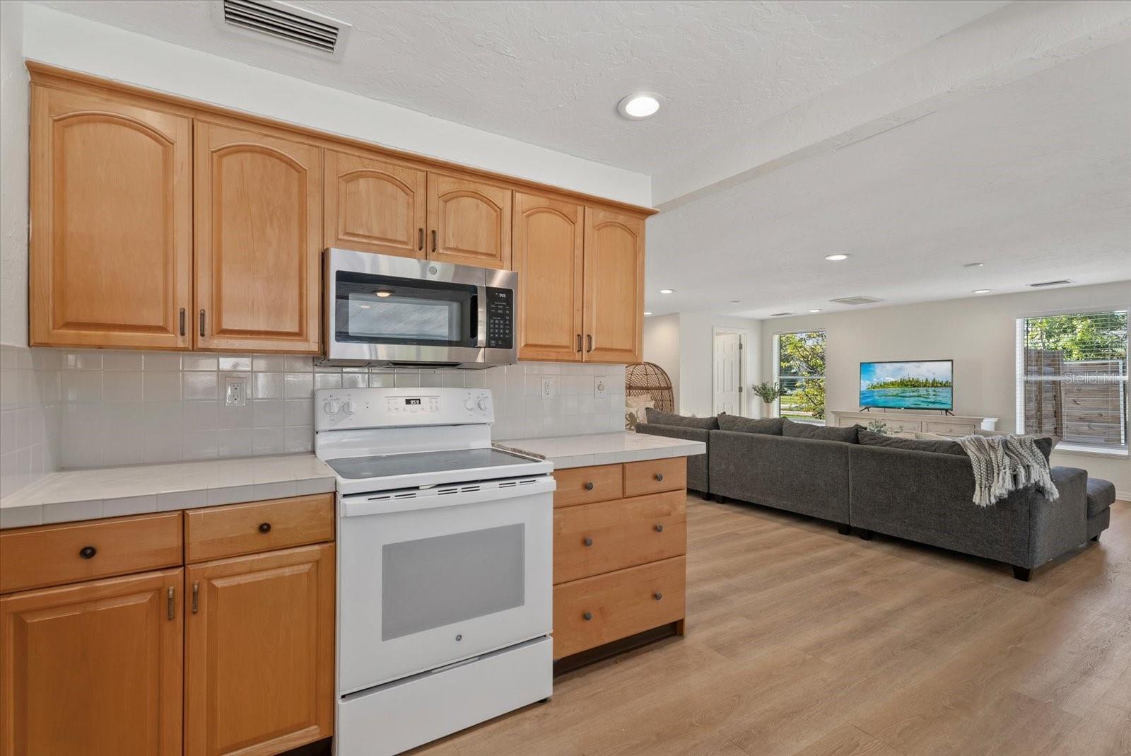 FLORIDA TROPICAL HOMESITES & LITTLE FARMS - Residential