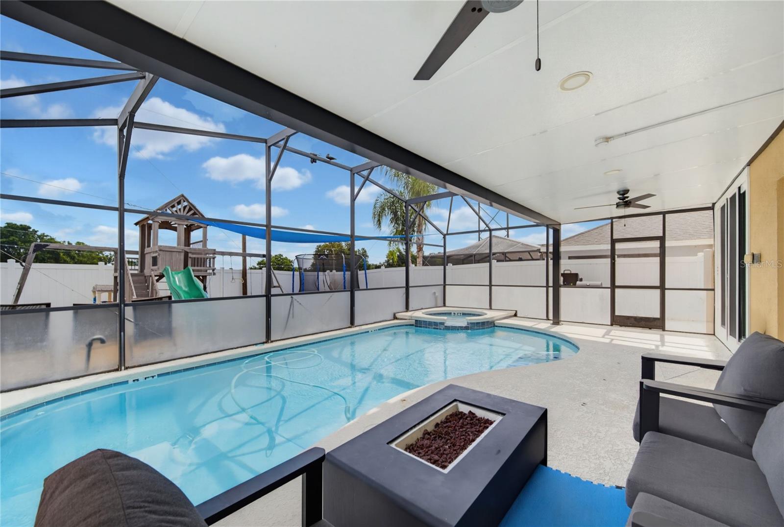 VIZCAY - Residential Lease