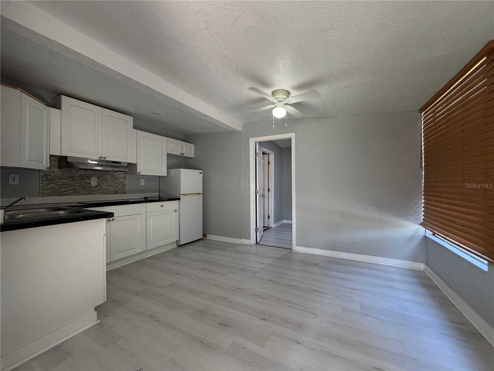 SUNNYLAND PARK - Residential