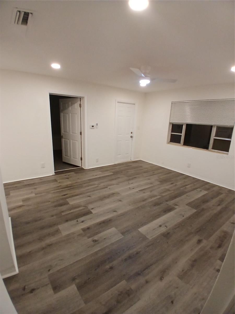 SUNNYLAND PARK - Residential