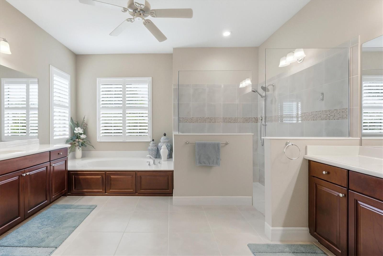 SAWGRASS - Residential