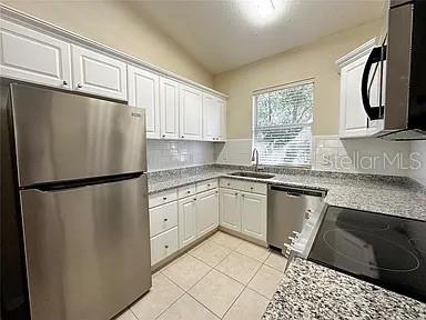 BELL LAKE - Residential Lease