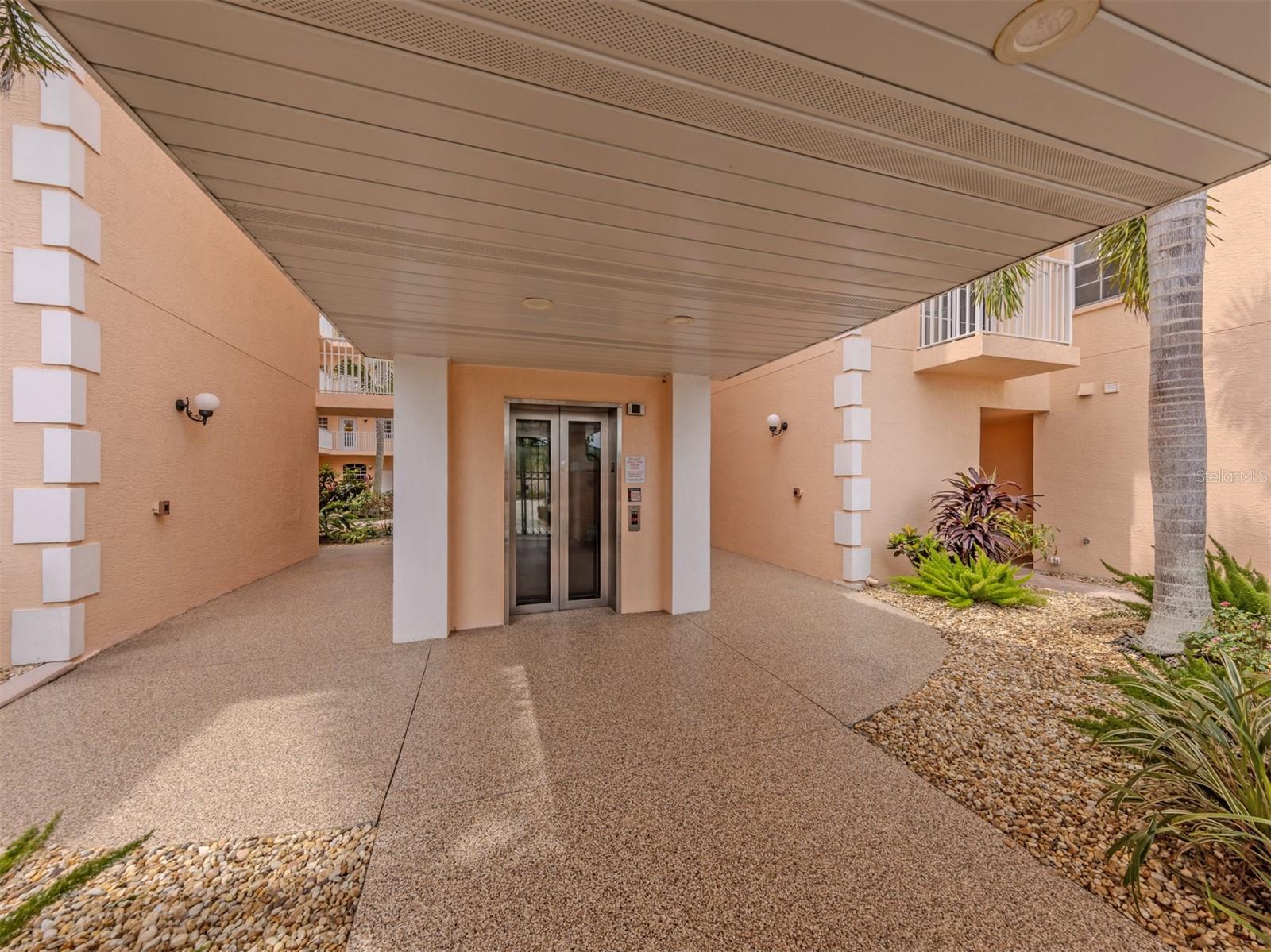 COURTYARDS AT GONDOLA PARK - Residential