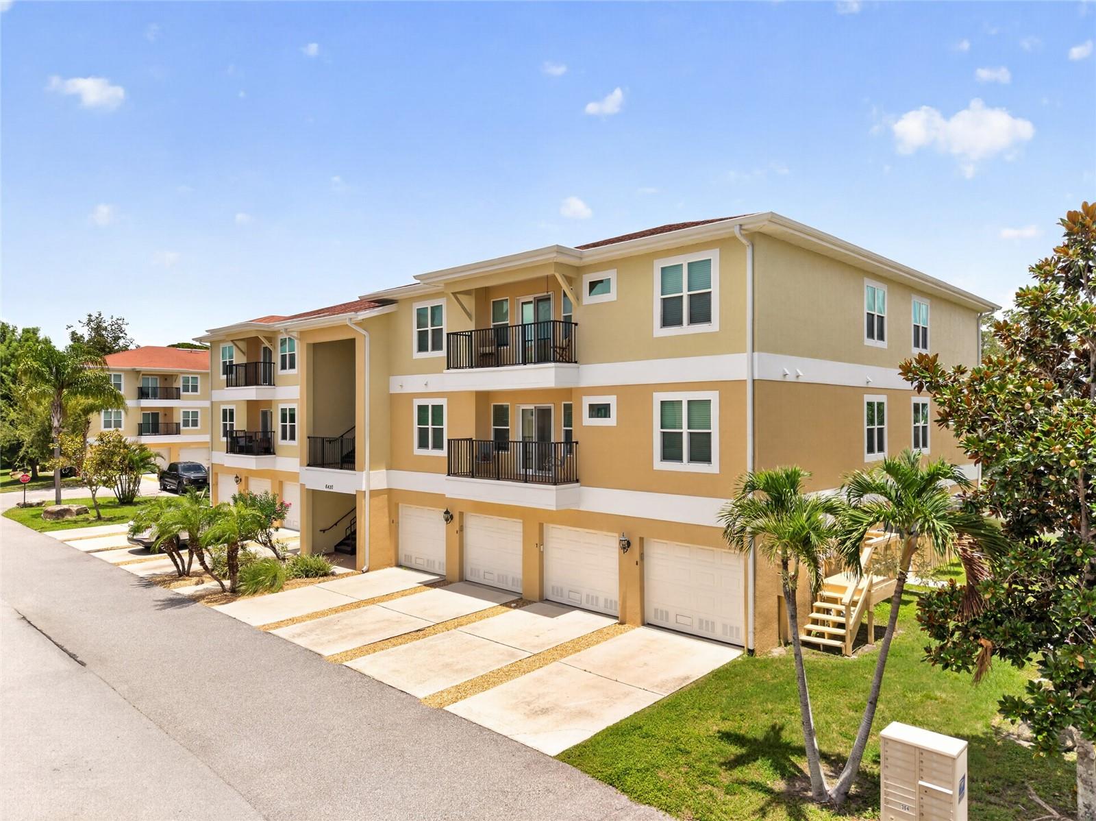 REGENCY PALMS CONDOS BLDG 8 - Residential