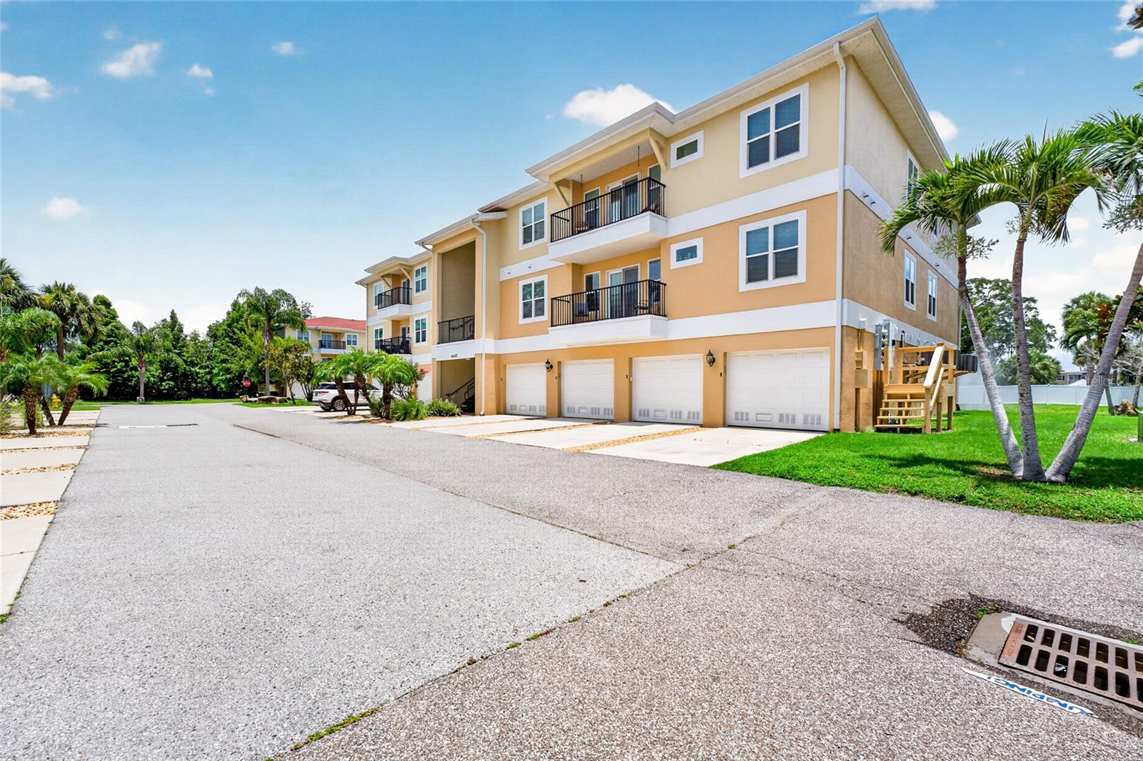 REGENCY PALMS CONDOS BLDG 8 - Residential