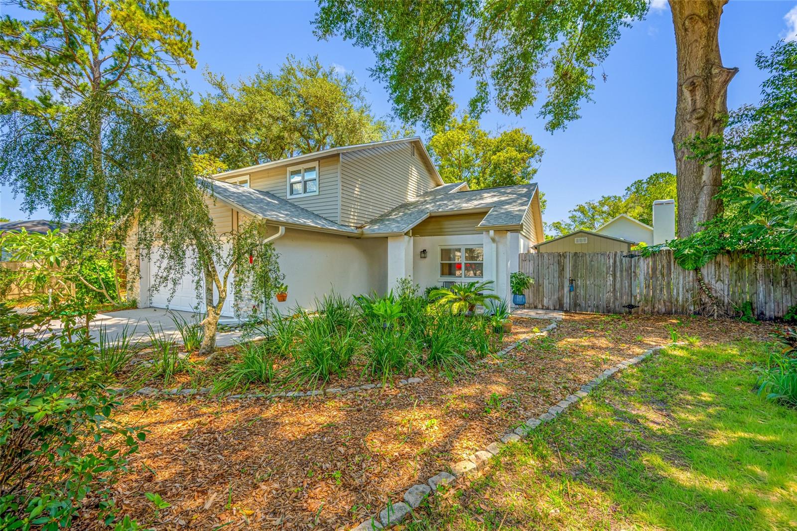 TURTLE LAKES - Residential
