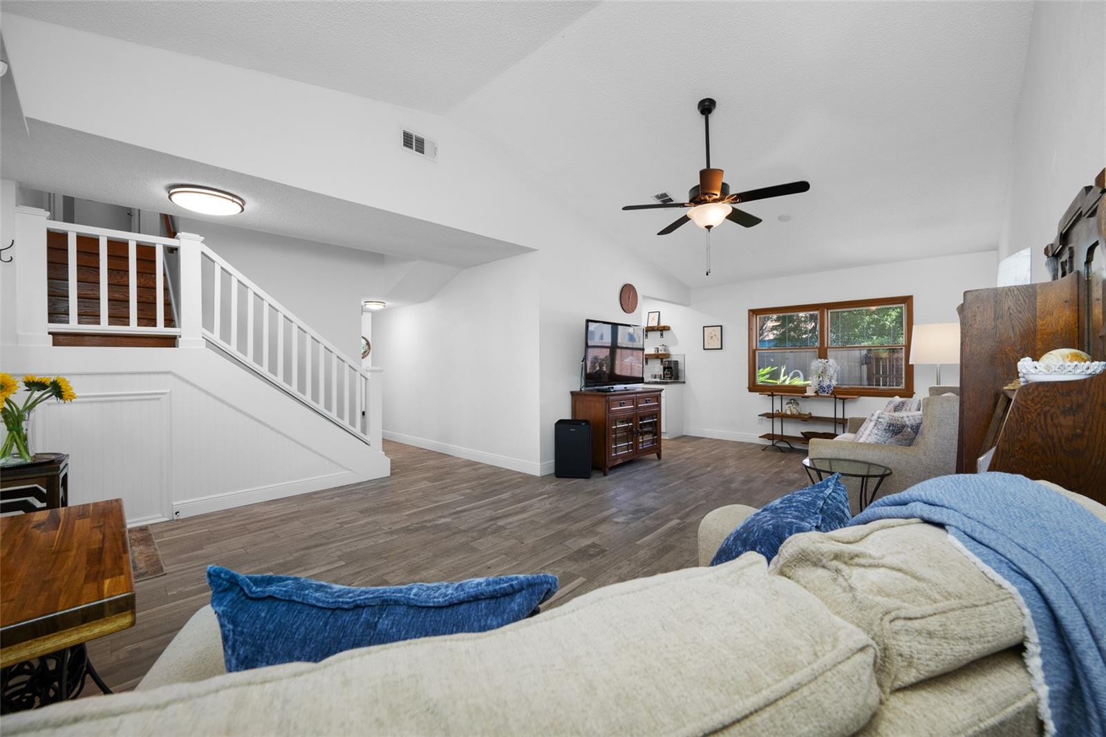 TURTLE LAKES - Residential