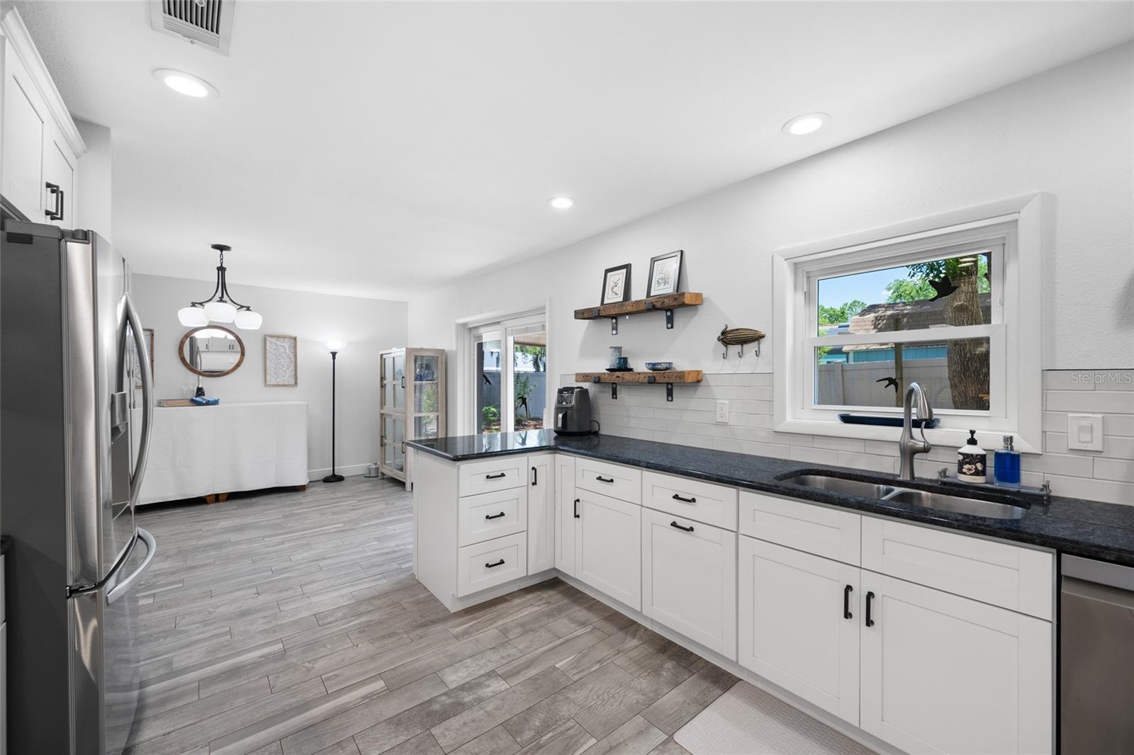 TURTLE LAKES - Residential