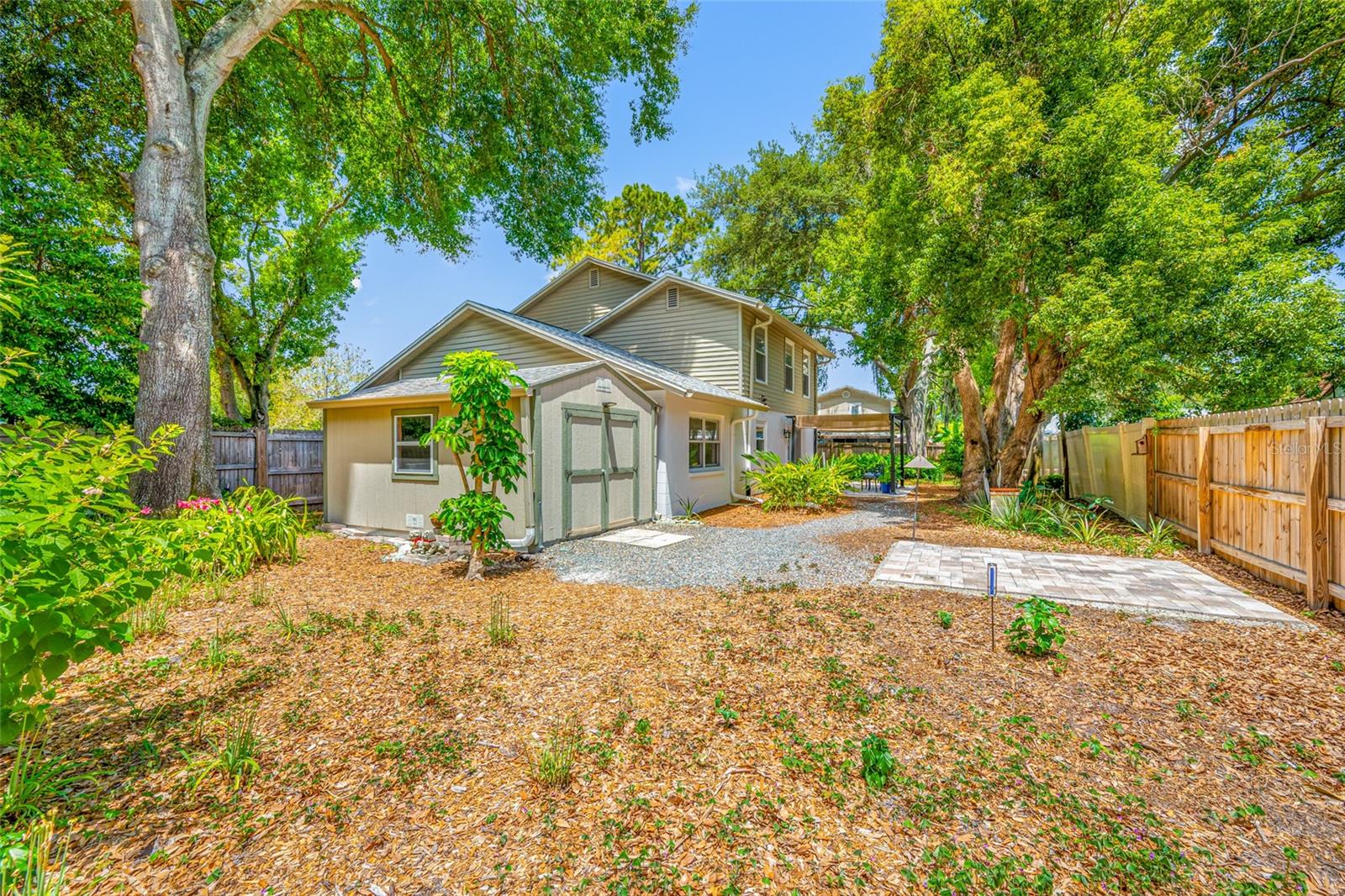 TURTLE LAKES - Residential