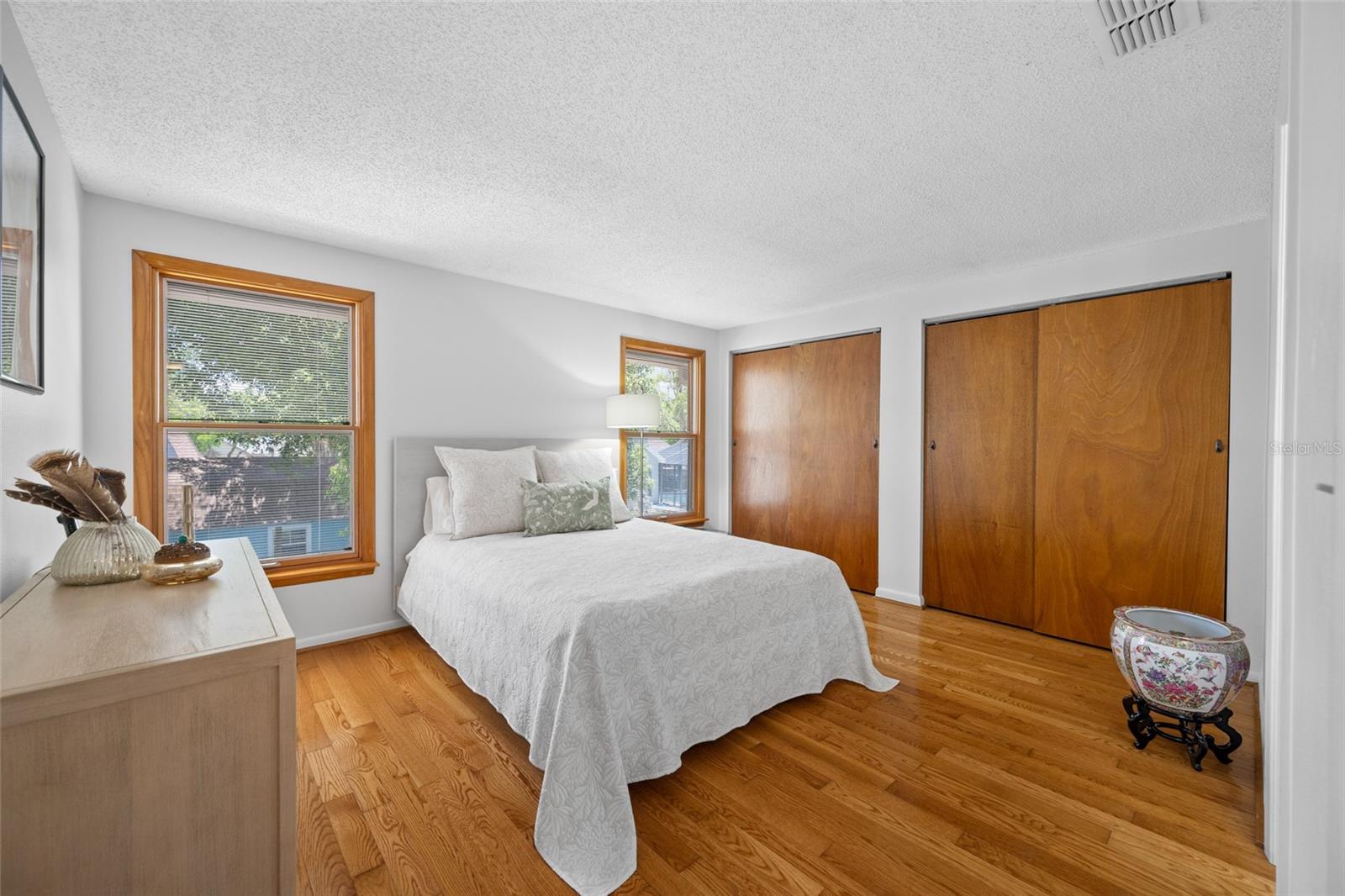 TURTLE LAKES - Residential
