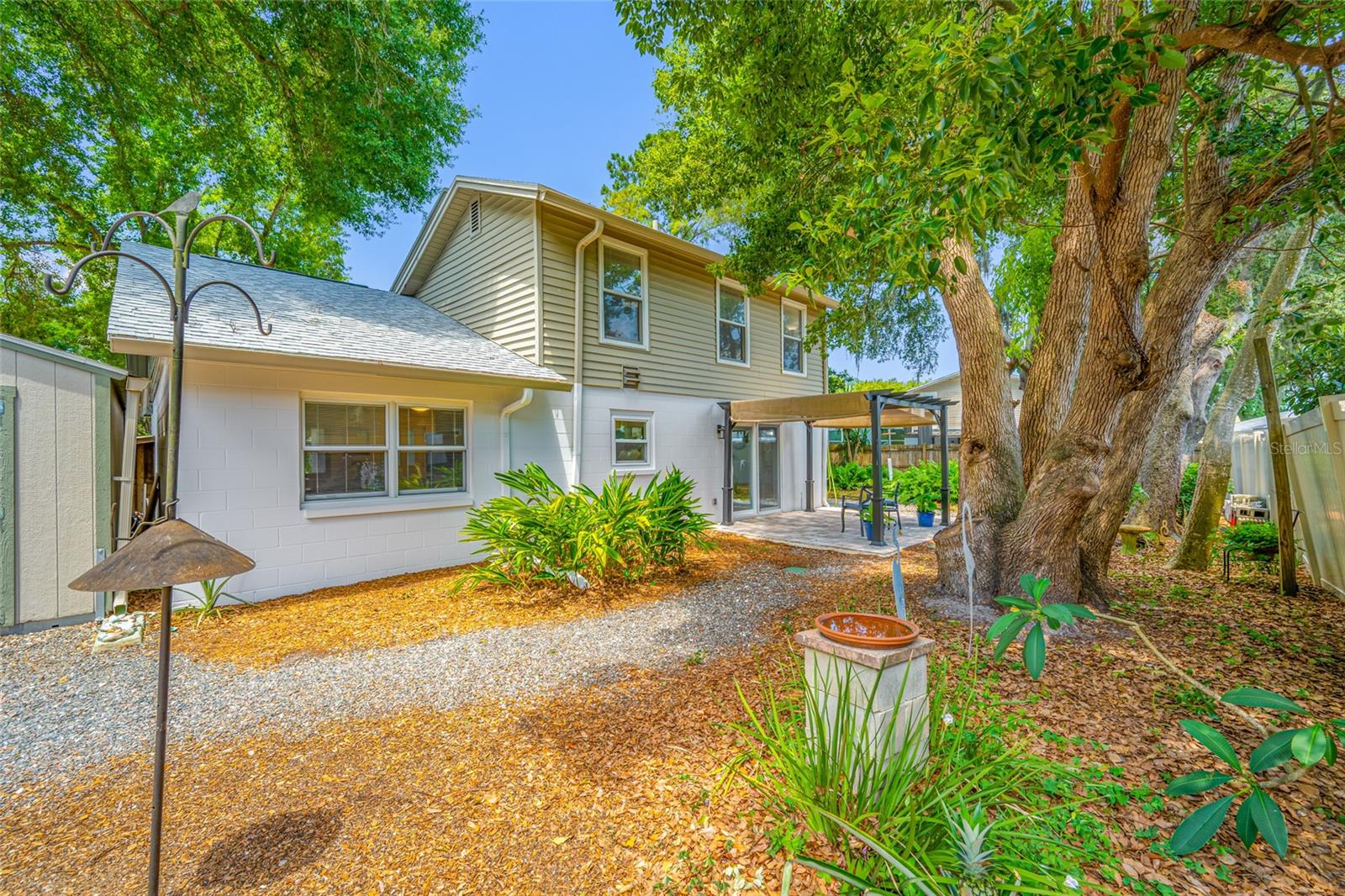 TURTLE LAKES - Residential