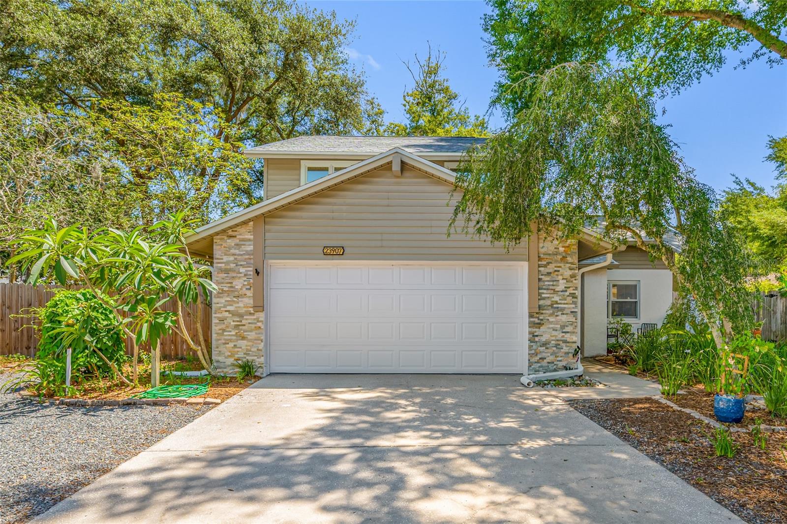 TURTLE LAKES - Residential