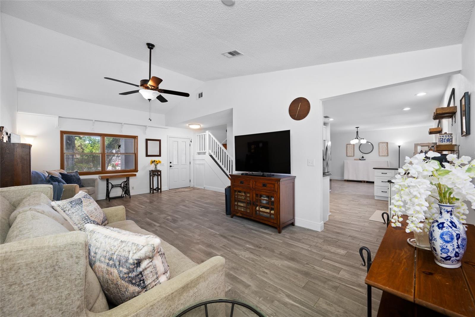 TURTLE LAKES - Residential