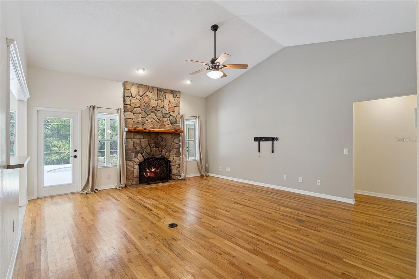 NO SUBDIVISION - Residential