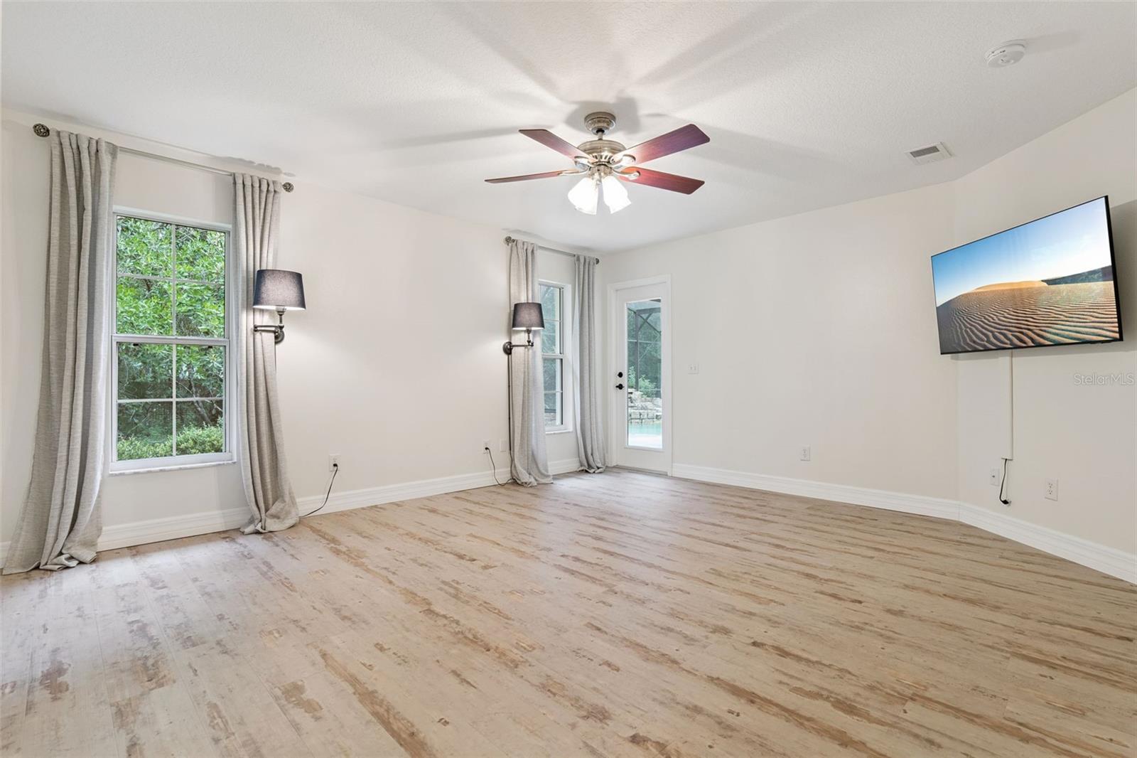 NO SUBDIVISION - Residential