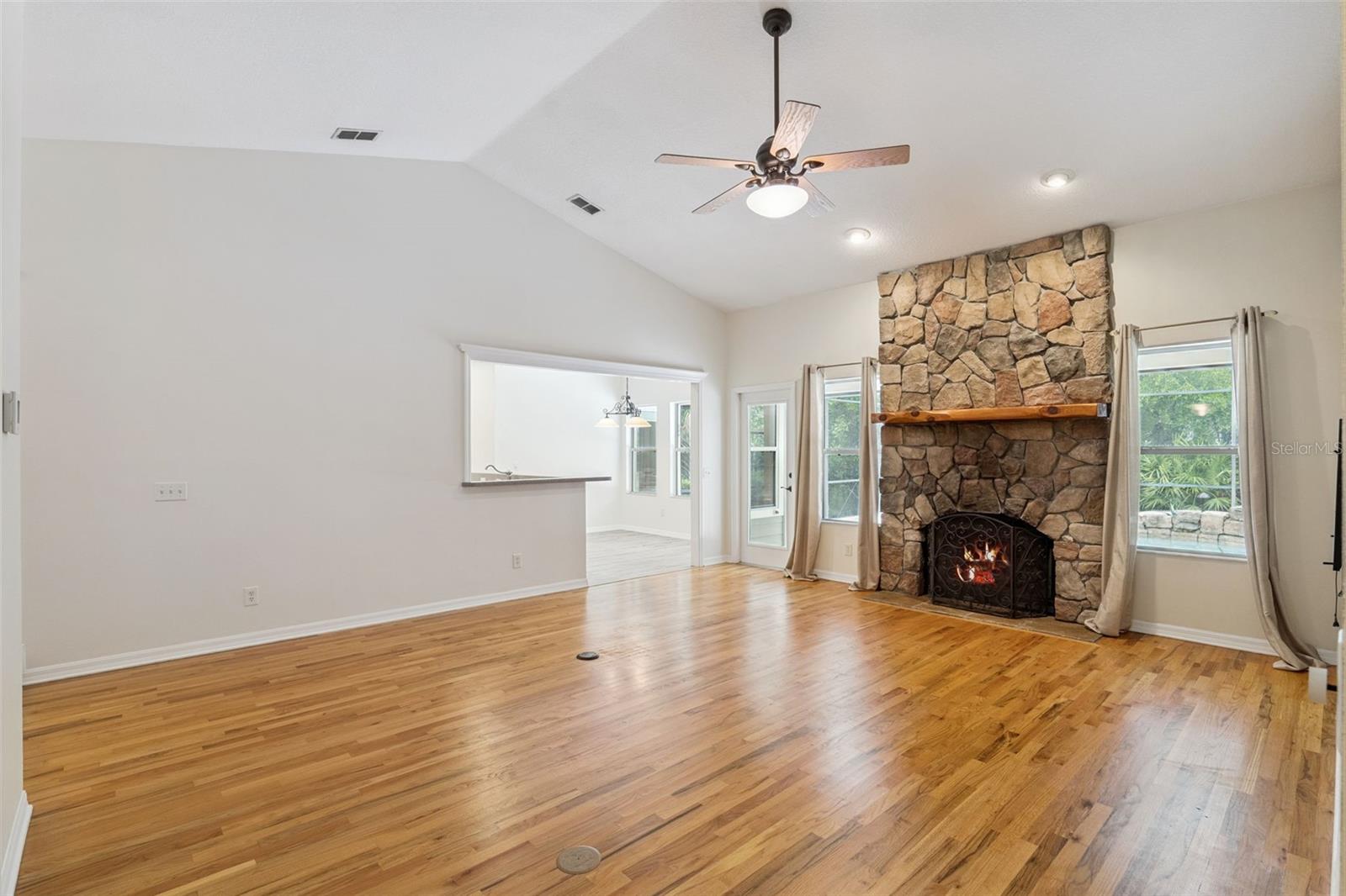 NO SUBDIVISION - Residential