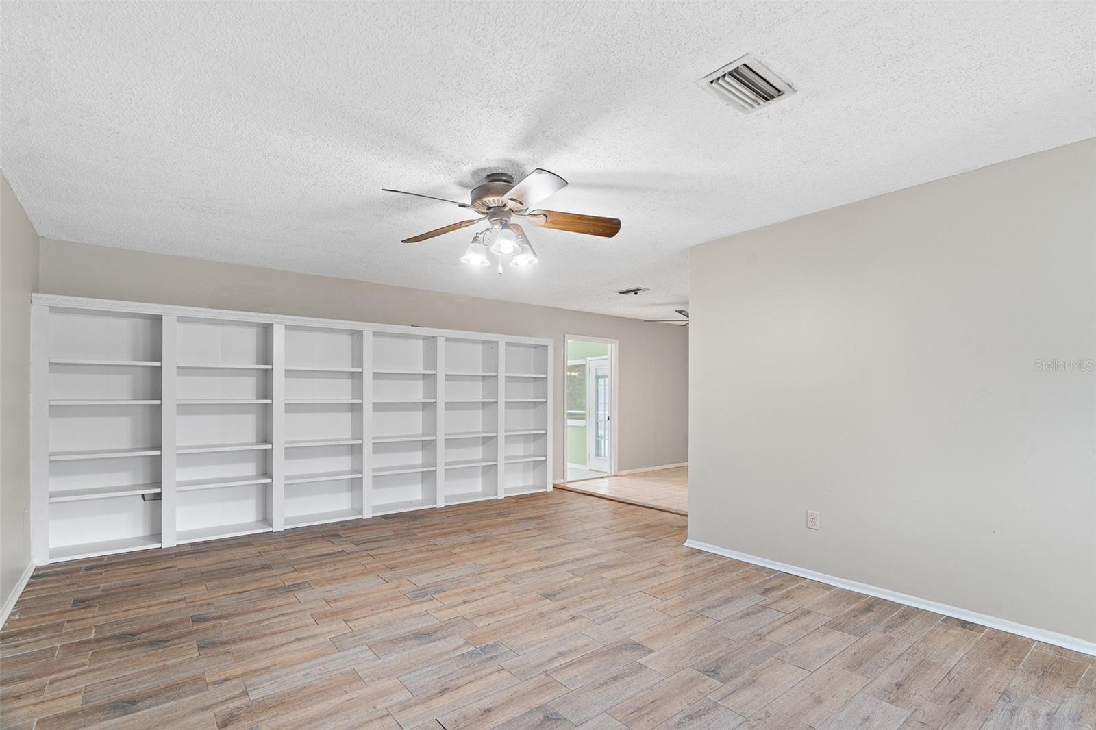 MARION OAKS UN 02 - Residential