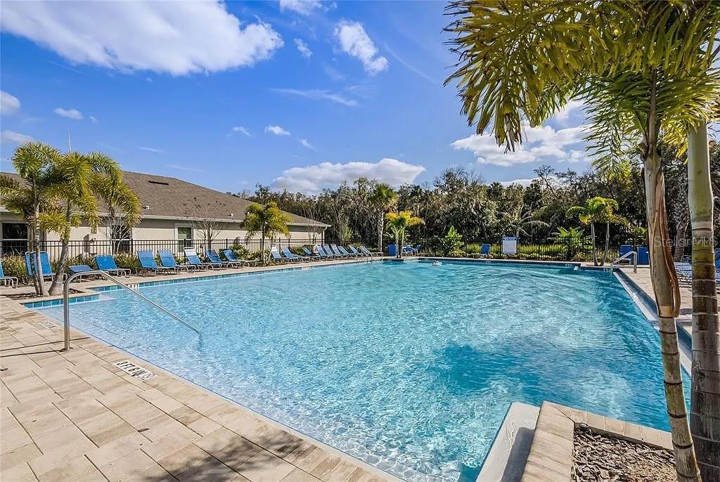 LAKE DENHAM ESTATES - Residential
