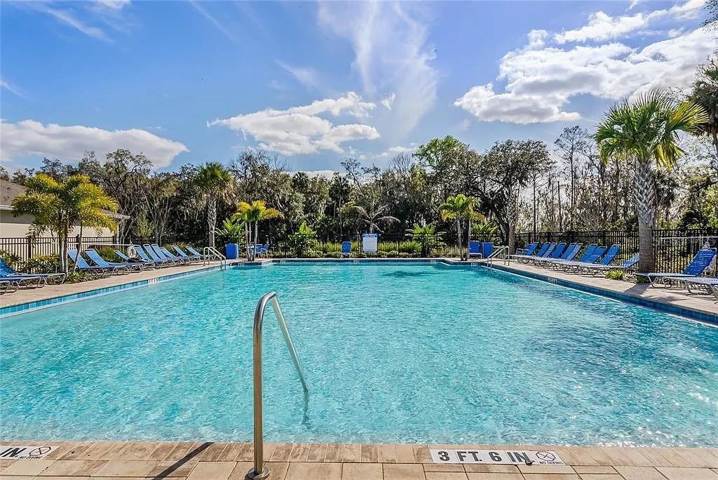 LAKE DENHAM ESTATES - Residential