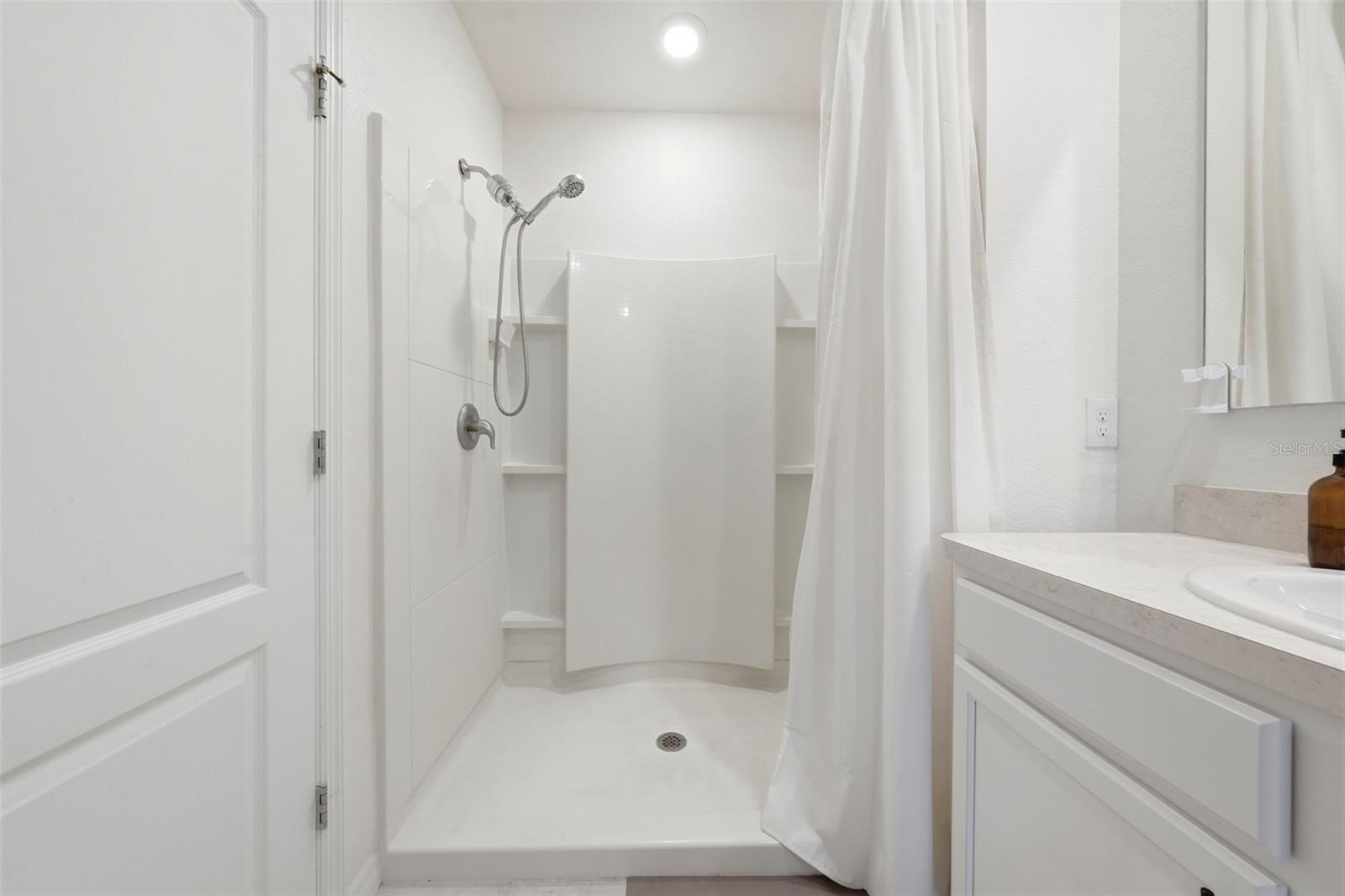 LAKE DENHAM ESTATES - Residential