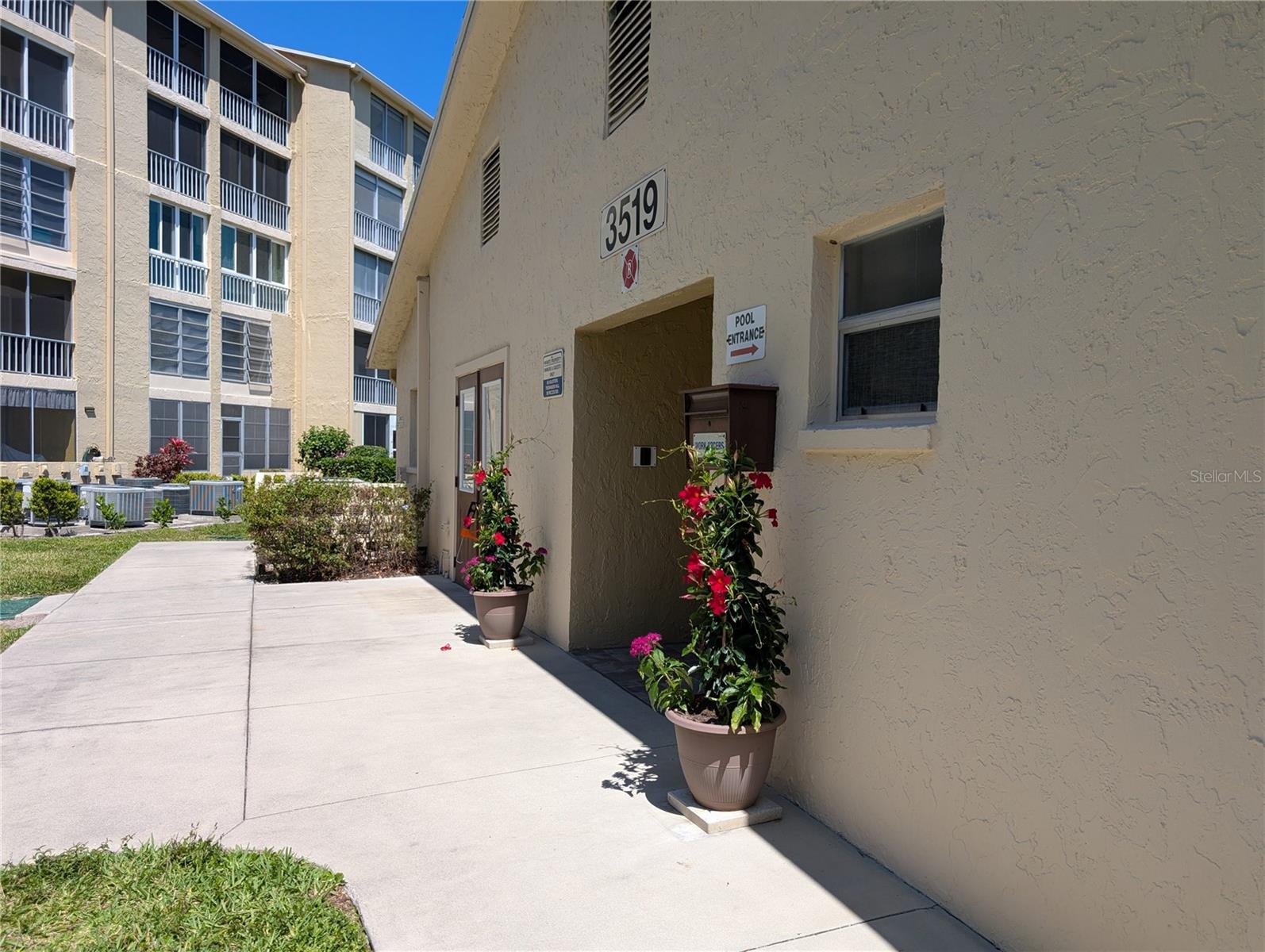 BAYSHORE ON THE LAKE APTS II SEC 1 - Residential