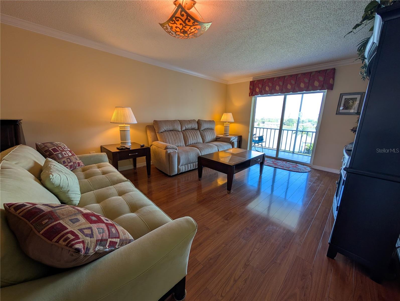 BAYSHORE ON THE LAKE APTS II SEC 1 - Residential