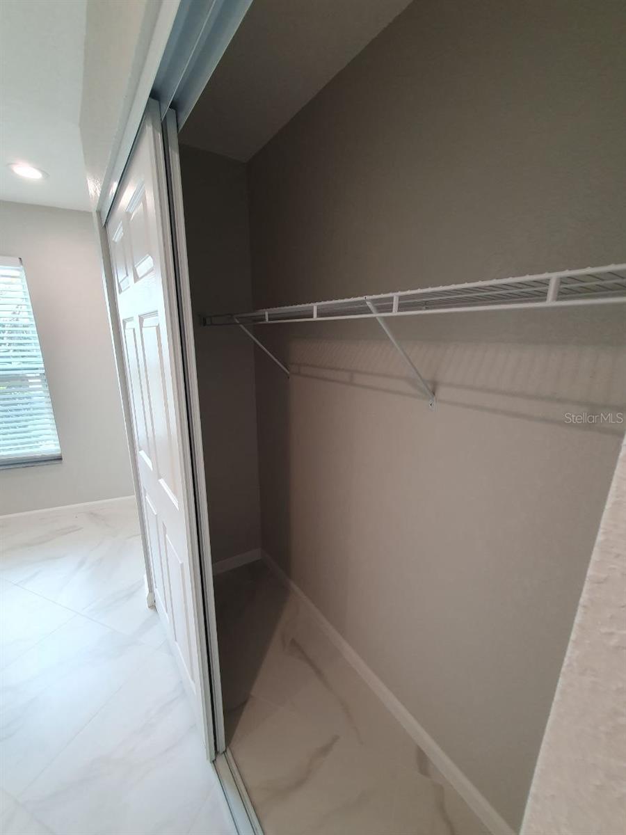 HIDDEN LAKE VILLAS - Residential Lease