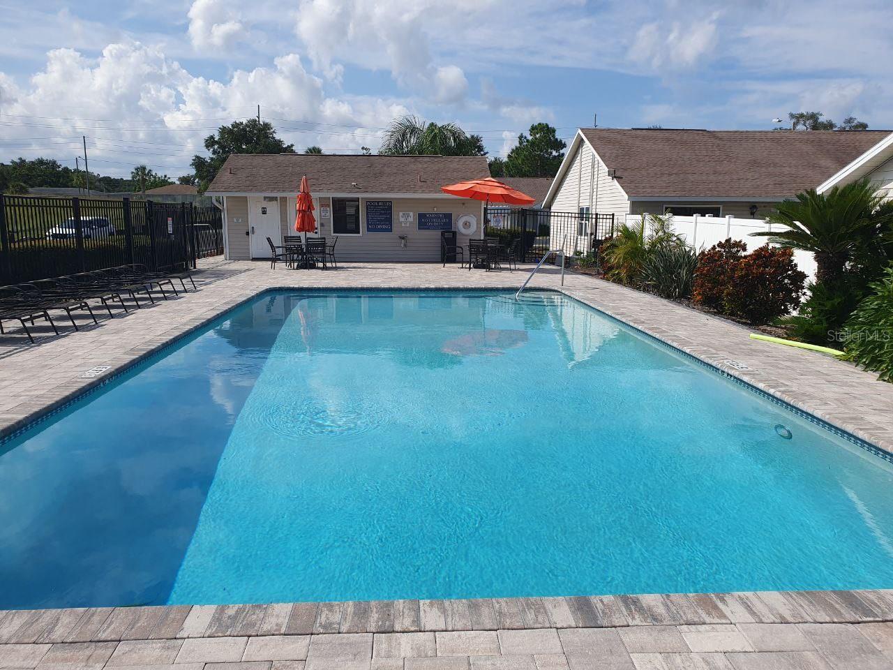 HIDDEN LAKE VILLAS - Residential Lease