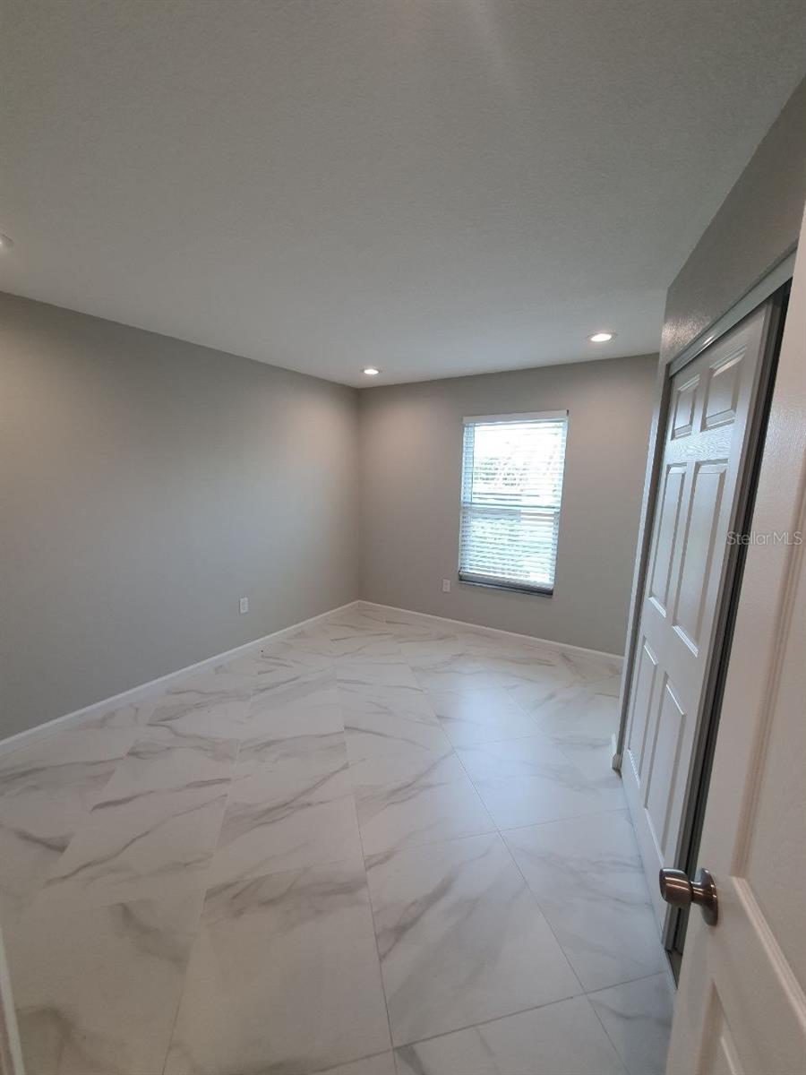 HIDDEN LAKE VILLAS - Residential Lease