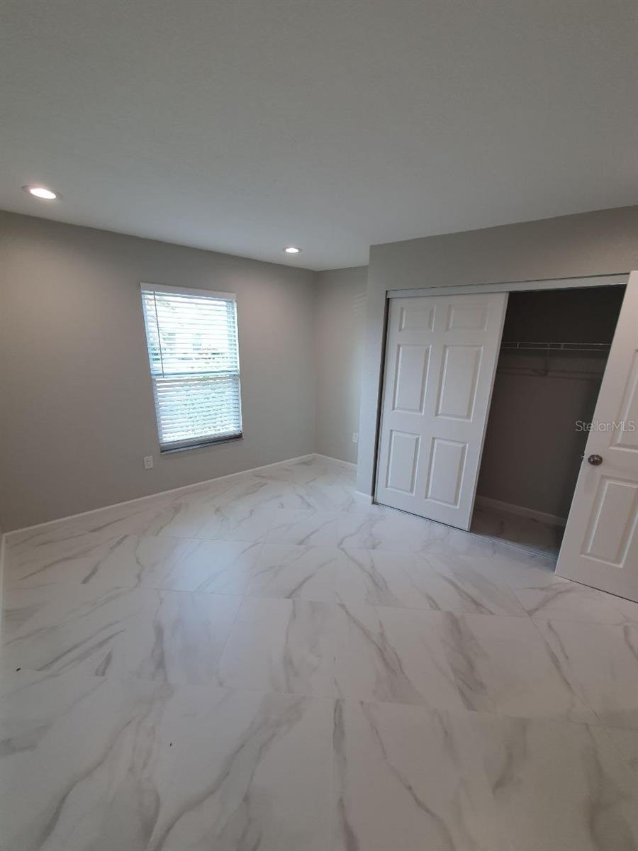 HIDDEN LAKE VILLAS - Residential Lease