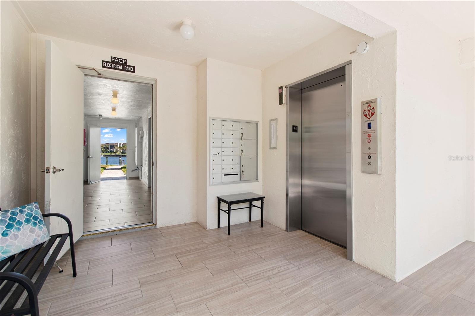 LONGBOAT HARBOUR - Residential